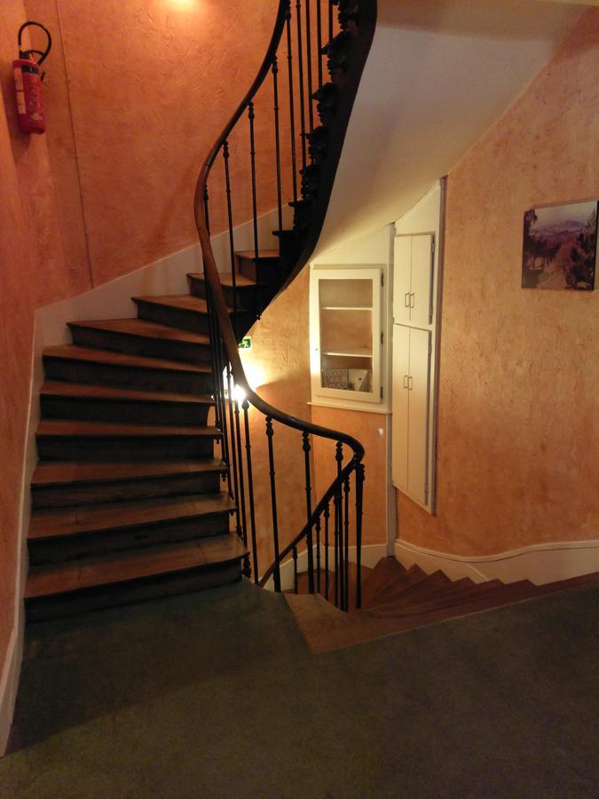 Logis De L'Europe Restaurant Le Cepage Hotel Corbigny Bagian luar foto