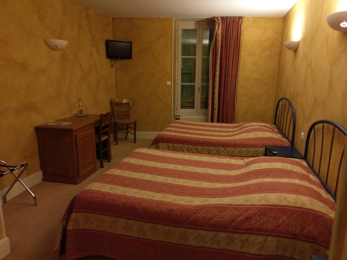 Logis De L'Europe Restaurant Le Cepage Hotel Corbigny Bagian luar foto